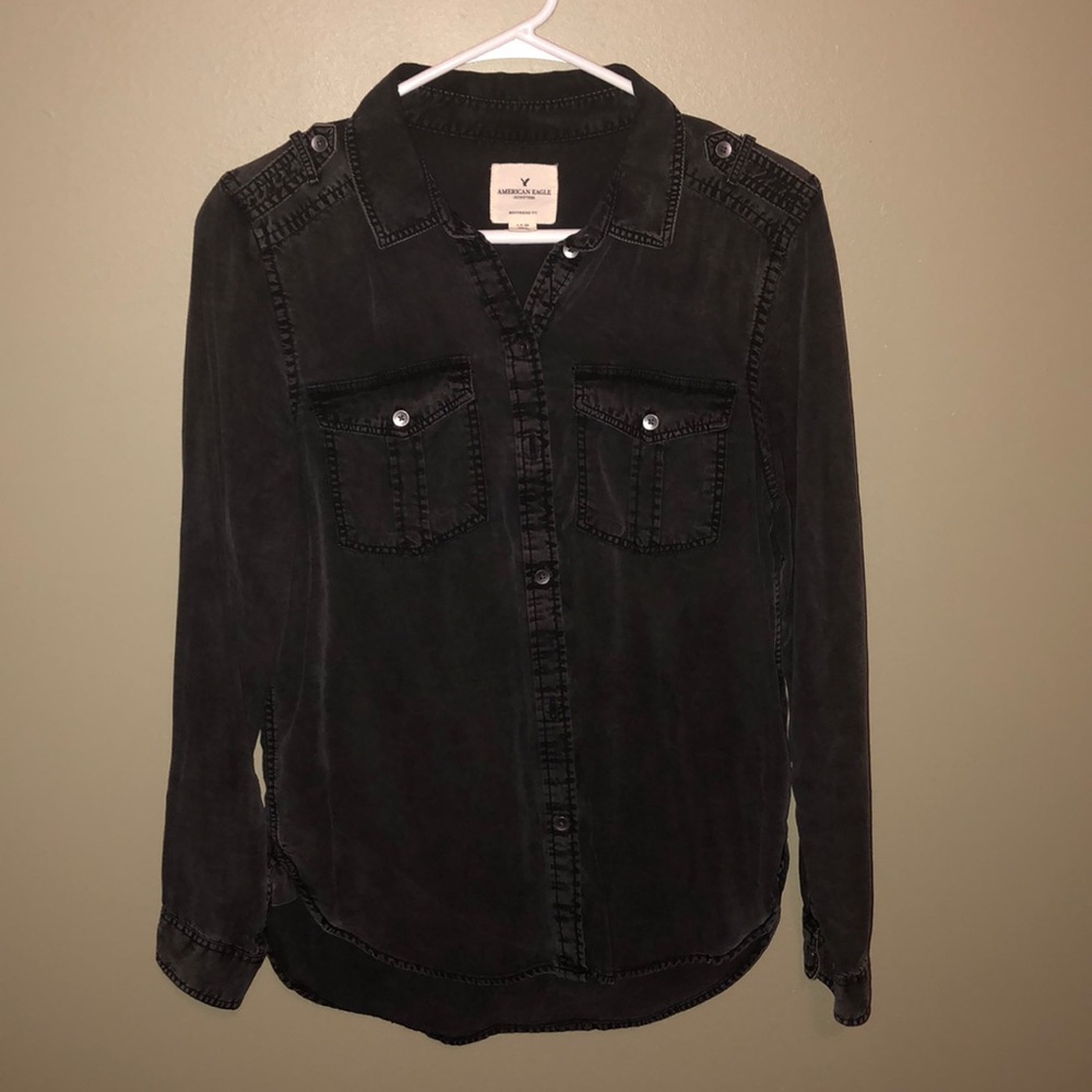 American Eagle Boyfriend Fit Long Sleeve Button Up